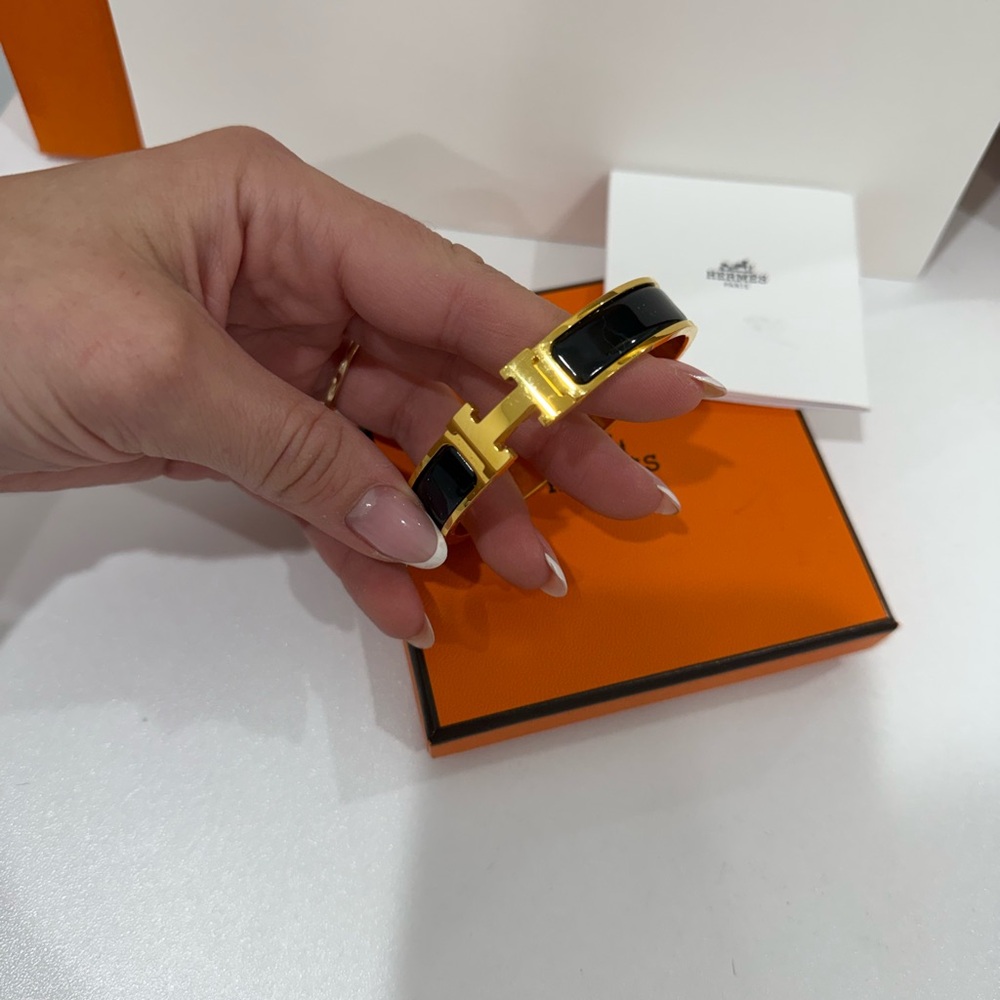 Hermès H clic Black and Gold Enamel Bracelet PM size - Picture 7 of 7
